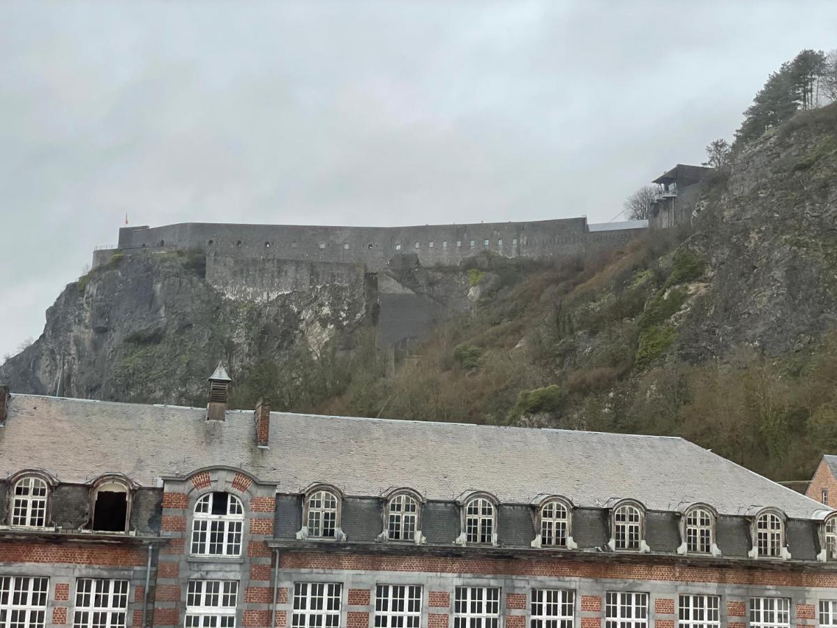 Les Gites Du Palais Dinant Exteriör bild