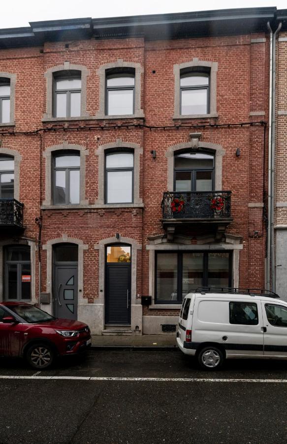 Les Gites Du Palais Dinant Exteriör bild